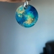 Pendentif out of the blue