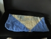 Trousse plate en tissu beige et bleu 
