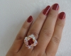 Bague losange blanc nacré et rouge siam en perles de cristal swarovski (petit modèle )