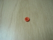 Petit bouton orange avec rebord  14-109