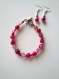 élégant ensemble bracelet et boucles d'oreilles en perles rosées