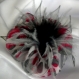 Broche fleur en tissu & plumes et perles 177