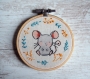 Broderie décorative d'une petite souris