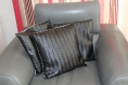 Pillow cover- housse de coussin noir 40x40cm